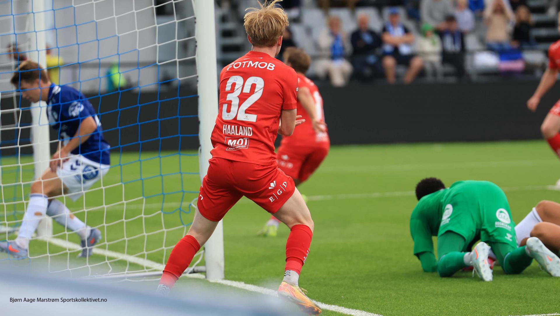 Se albumet fra kampen