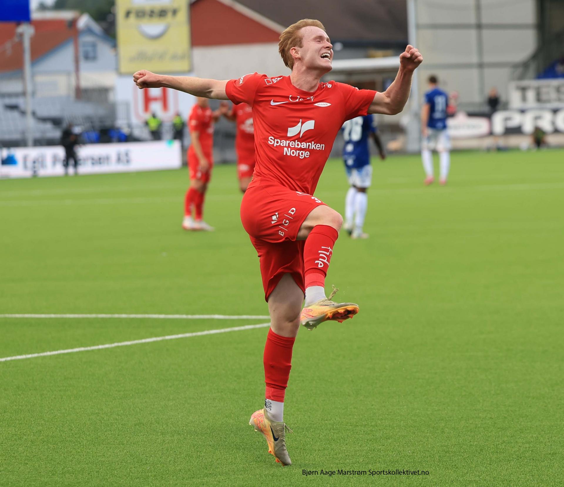 Se albumet fra kampen