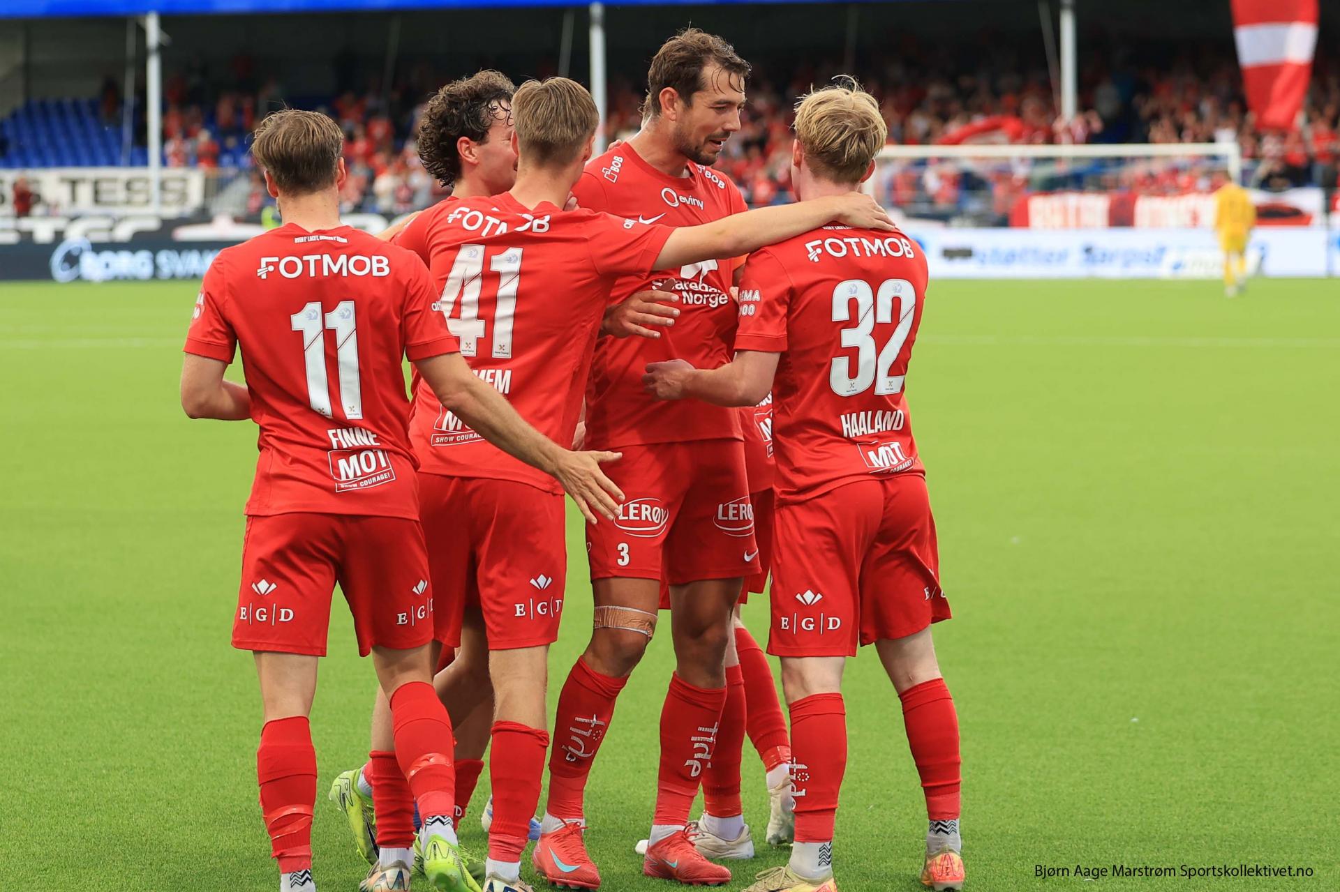 Se albumet fra kampen