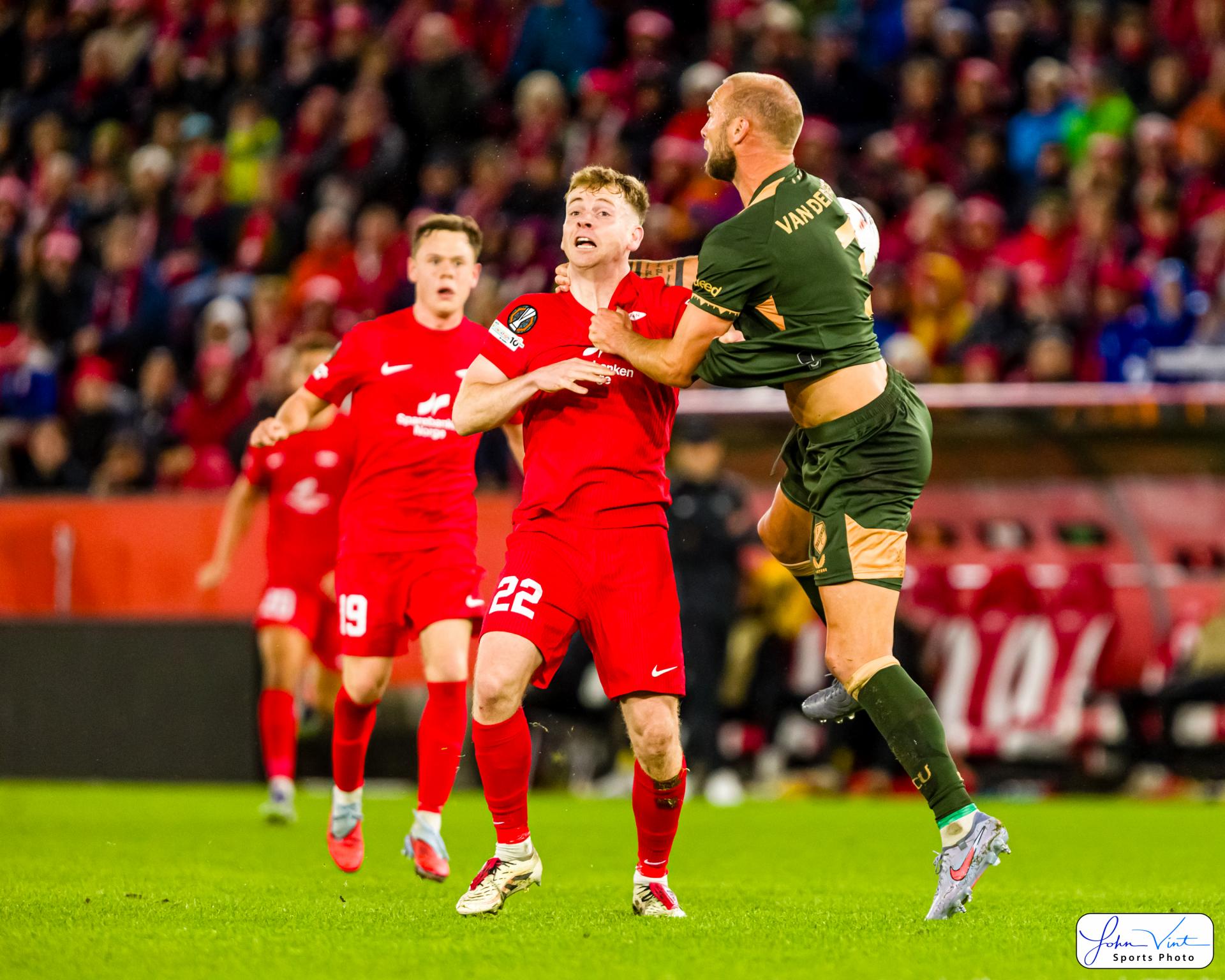 Se albumet fra kampen