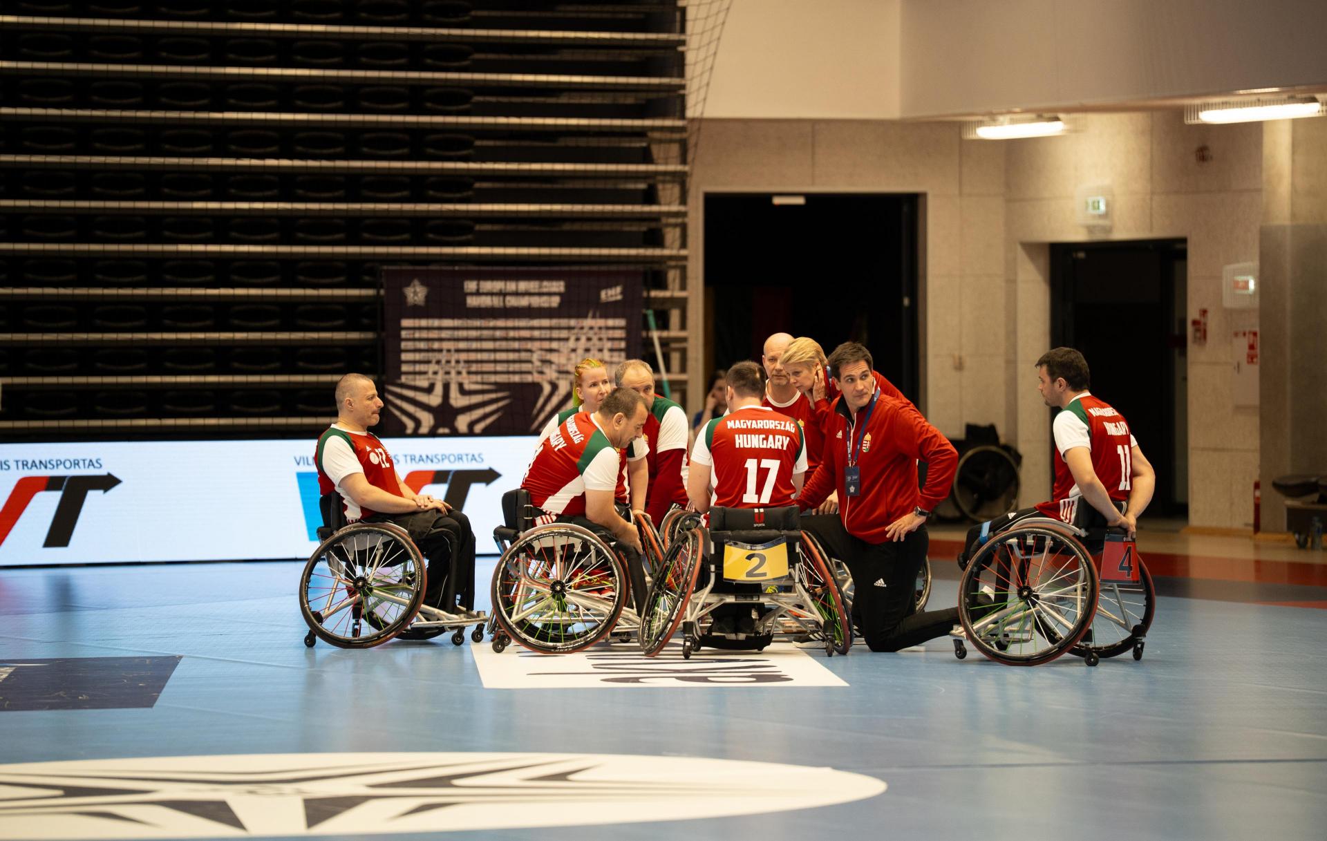 Se albumet fra kampen