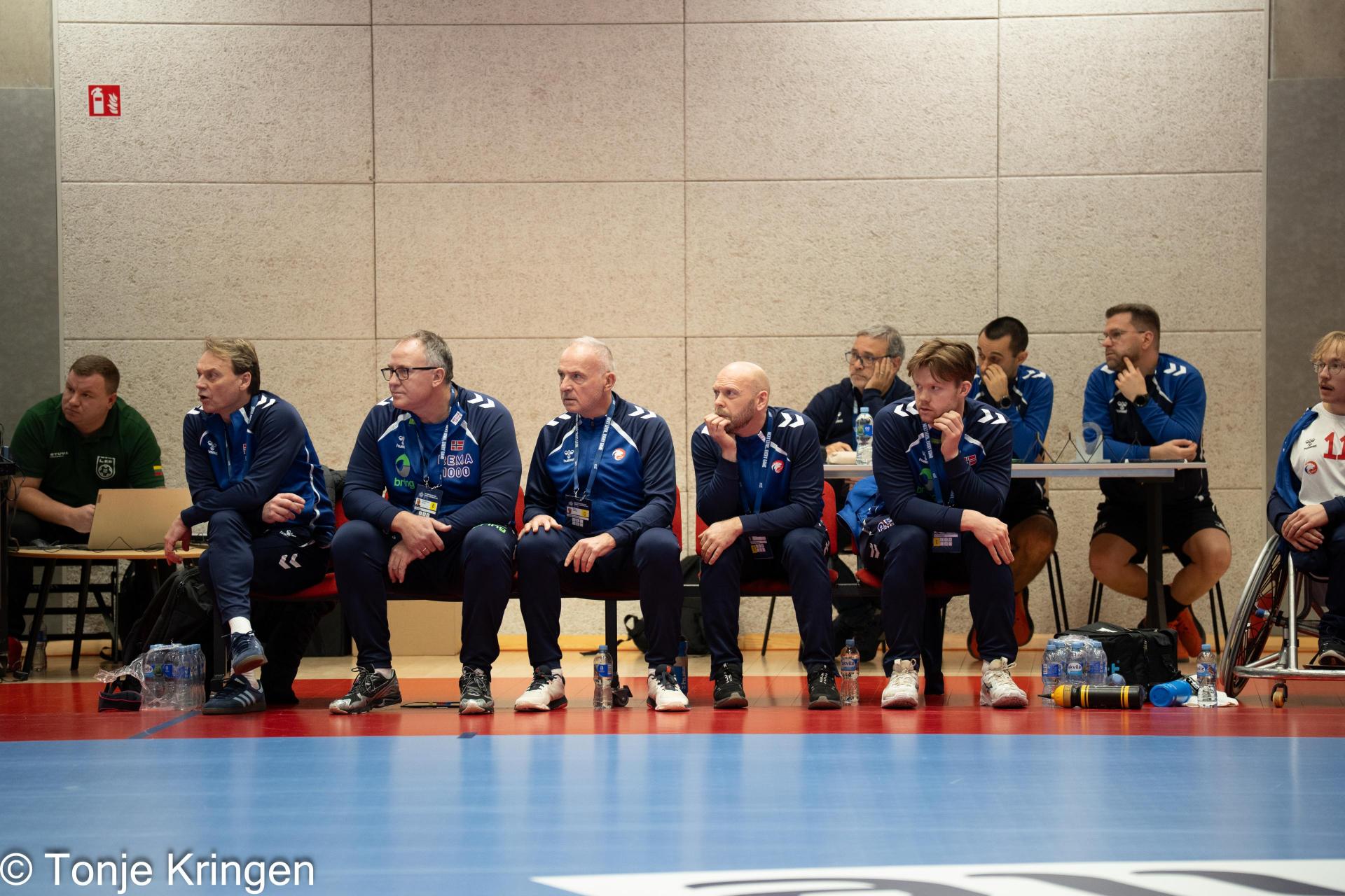 Se albumet fra kampen