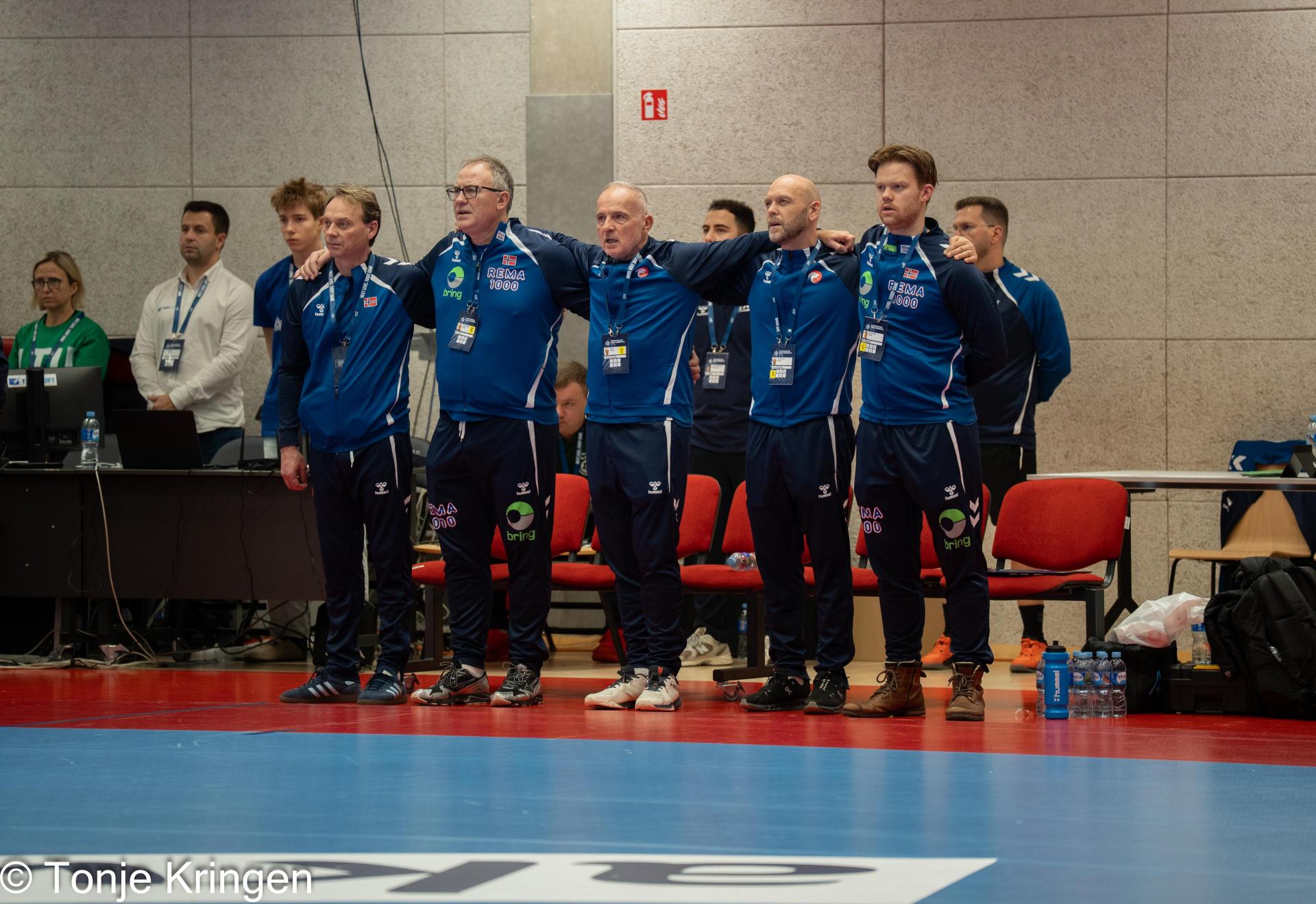 Se albumet fra kampen