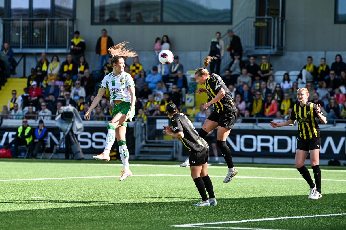 Fra historiens første europacupfinale på damesiden.