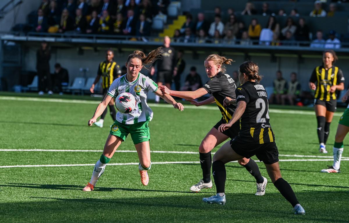 Fra historiens første europacupfinale på damesiden.
