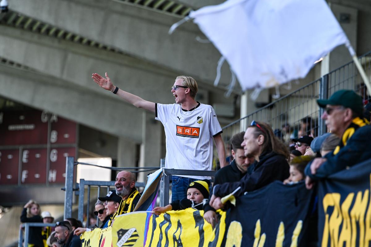 Fra historiens første europacupfinale på damesiden.