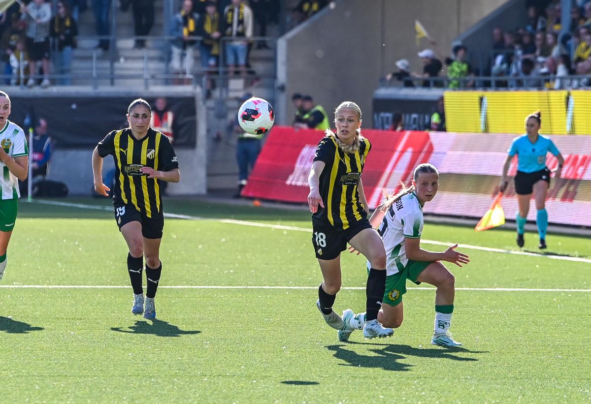 Fra historiens første europacupfinale på damesiden.