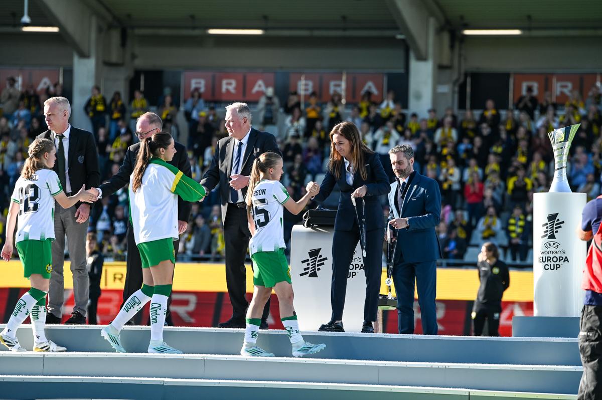 Fra historiens første europacupfinale på damesiden.