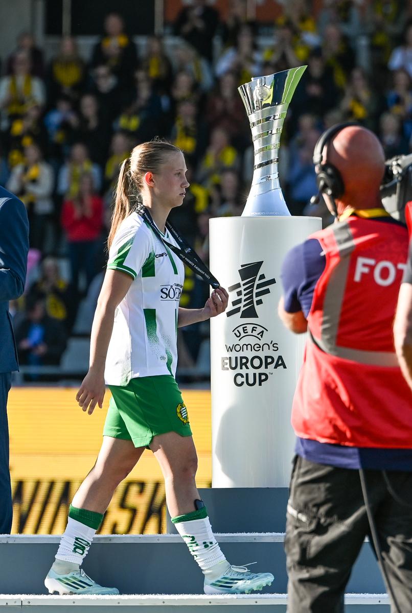 Fra historiens første europacupfinale på damesiden.