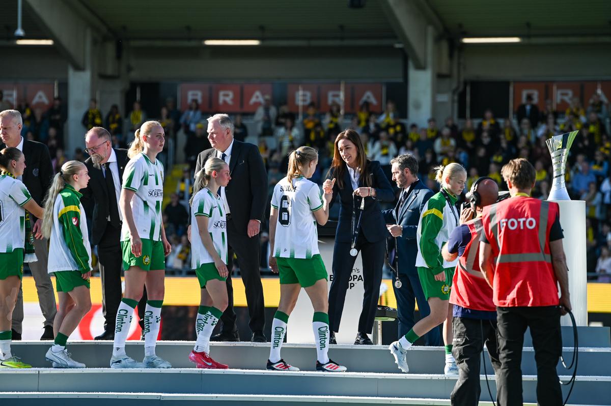 Fra historiens første europacupfinale på damesiden.