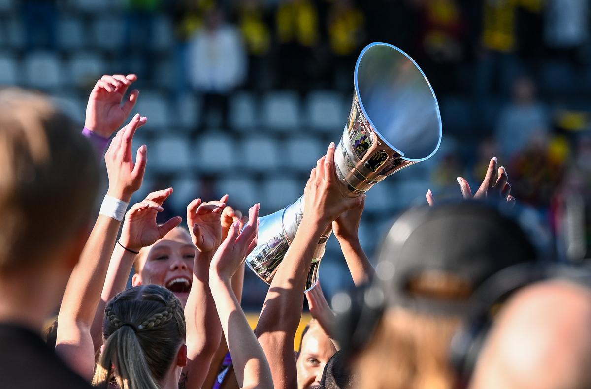 Fra historiens første europacupfinale på damesiden.