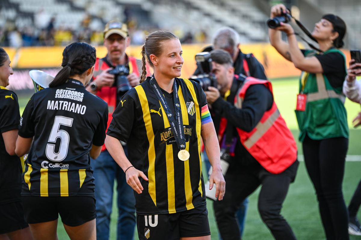 Fra historiens første europacupfinale på damesiden.